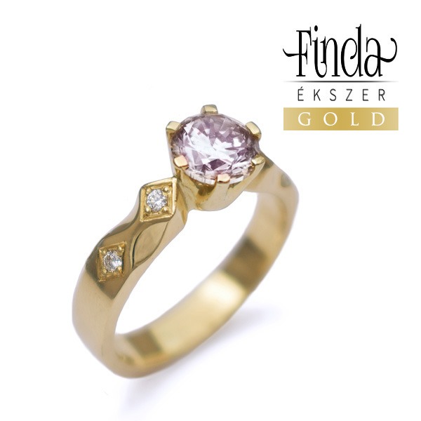 Queen arany gyémánt gyűrű Morganittal Queen arany gyémánt gyűrű Morganittal